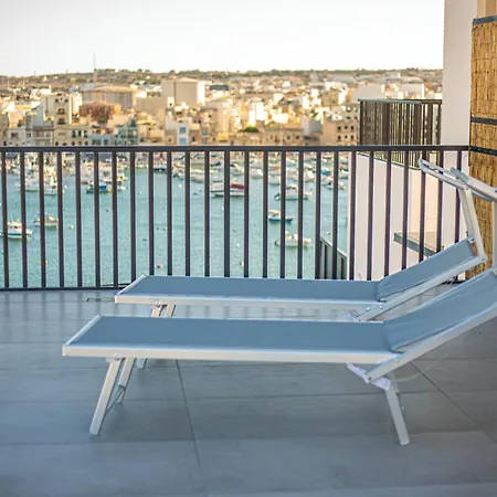 公寓 Seaview Sunset Court 15 *