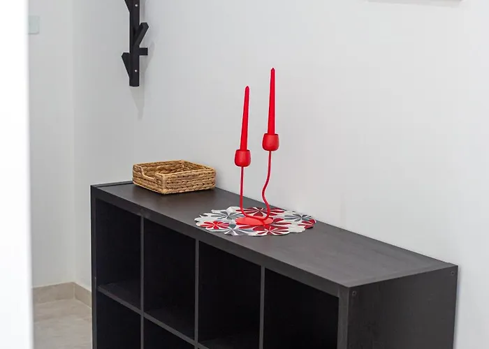 Seaview Sunset Court 15 *