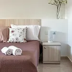 Seaview Sunset Court 15 דירה *