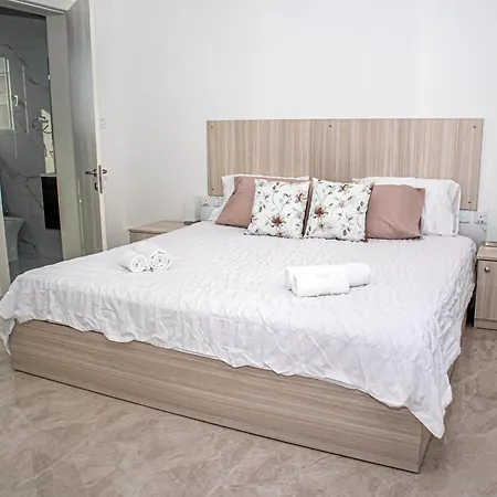 Seaview Sunset Court 15 * Birżebbuġa