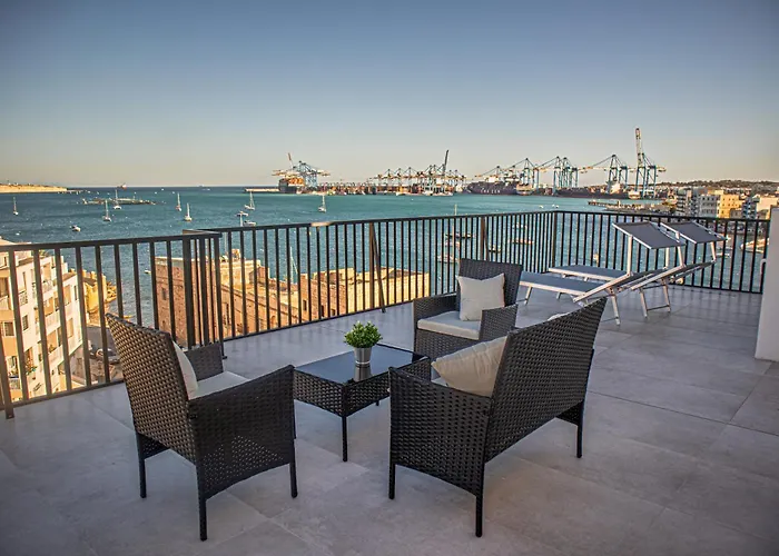 Seaview Sunset Court 15 * Birżebbuġa