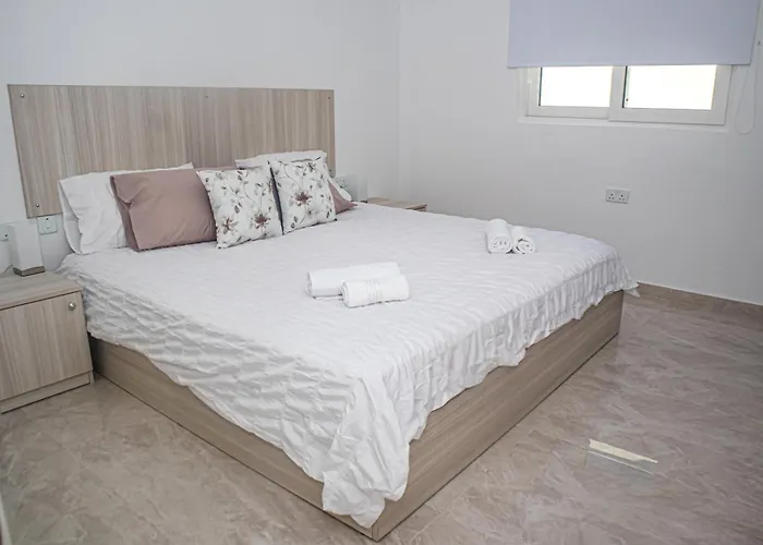 Seaview Sunset Court 15