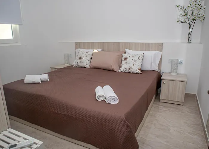 Seaview Sunset Court 15